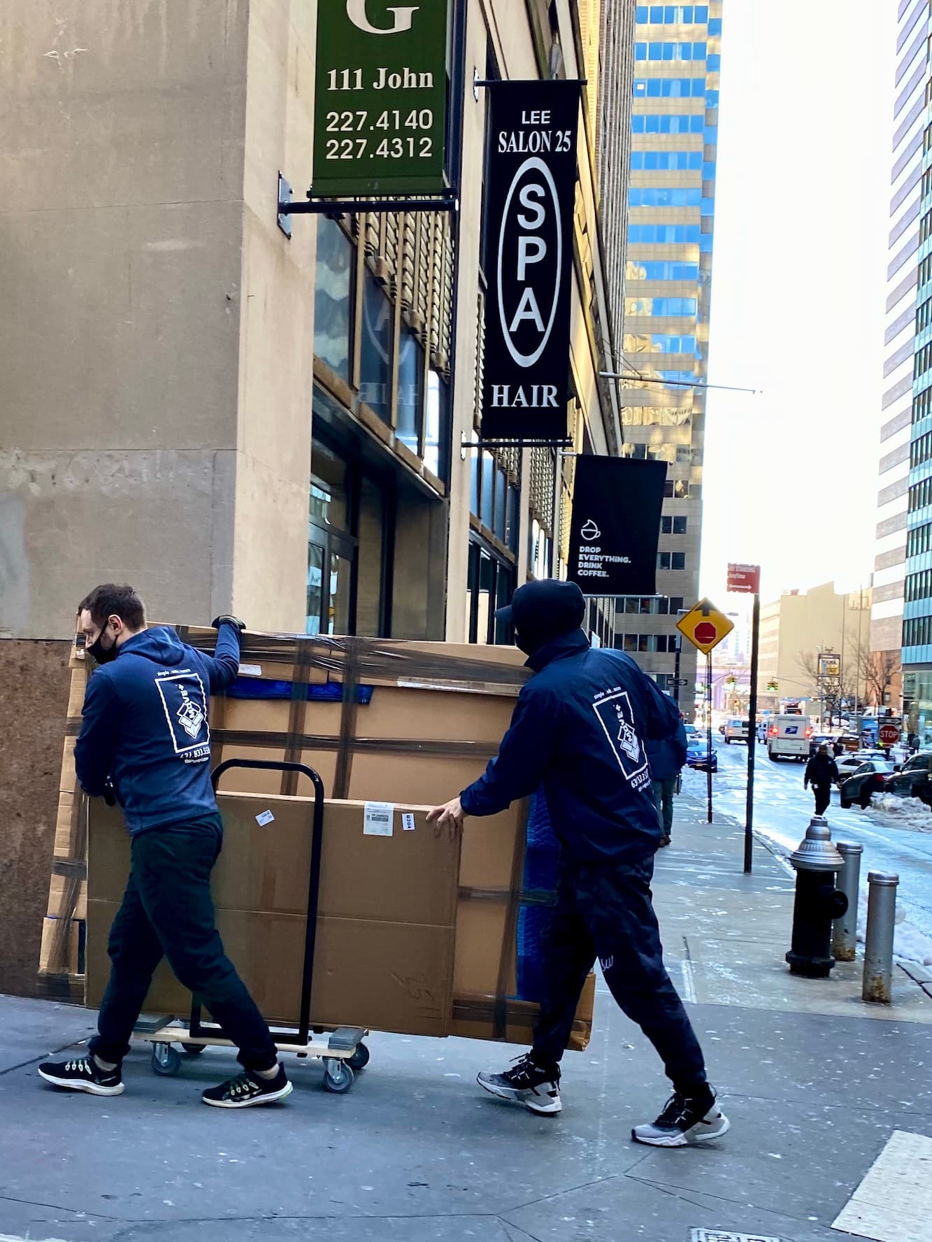 /assets/images/services/commercial/moving_frames.jpeg